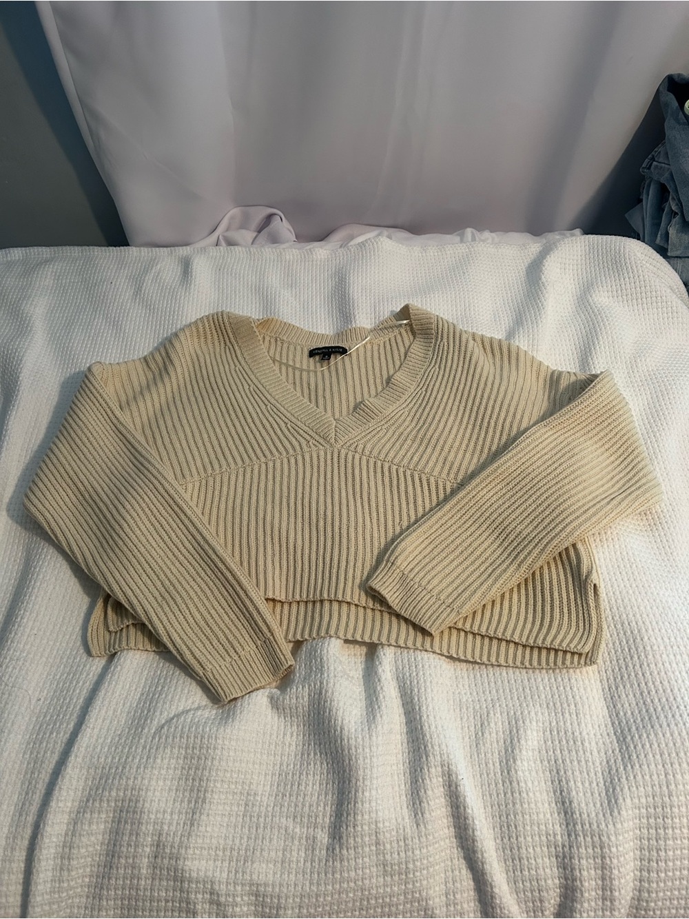 Kendall & Kylie Cream Ribbed V-Neck Cropped Sweater